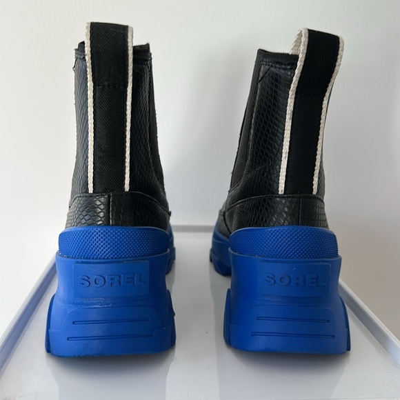 SOREL Brex Chelsea Weatherproof Leather Boot in Black & Cobalt Blue - Picture 6 of 7